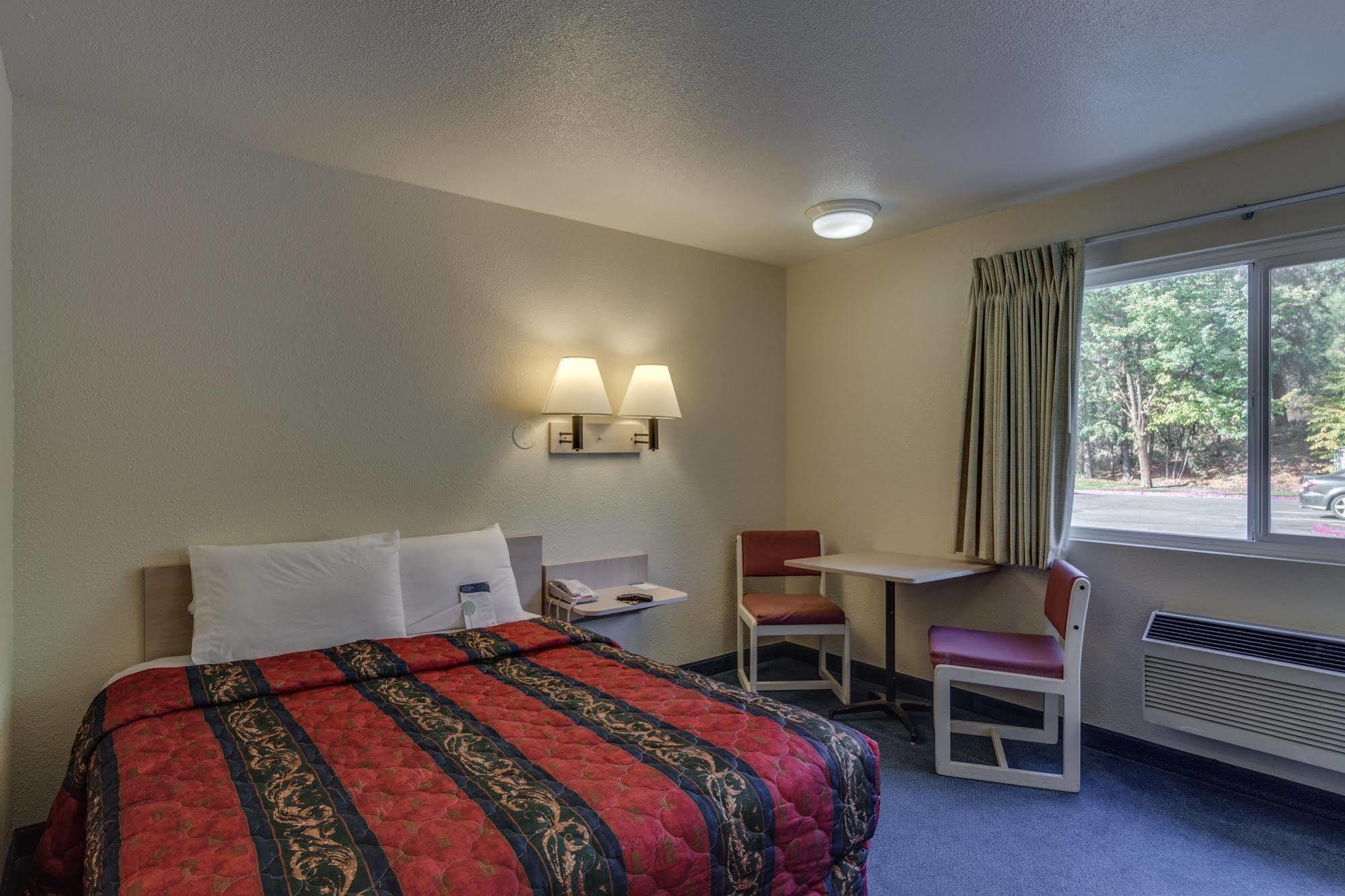 6-spokane, Wa - West 4*